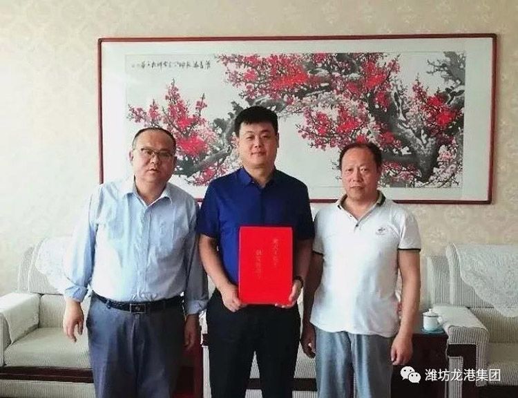 【喜訊】科技局、經(jīng)信局領導赴龍港無機硅發(fā)放獎勵資金