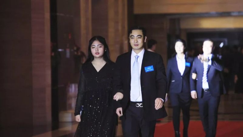 “感恩相伴?筑夢(mèng)同行”——龍港集團(tuán)2019新春年會(huì)盛大舉行！