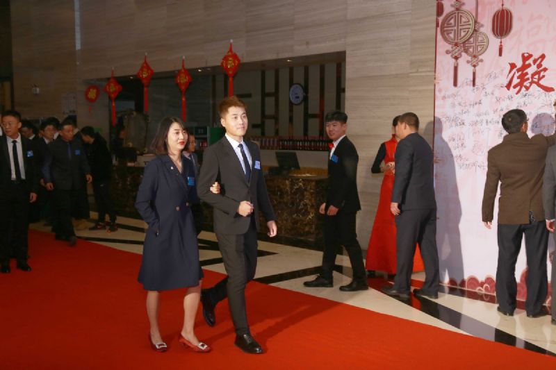 “凝心聚力 ·砥礪前行”— 龍港集團(tuán)2020新春年會完美收官！