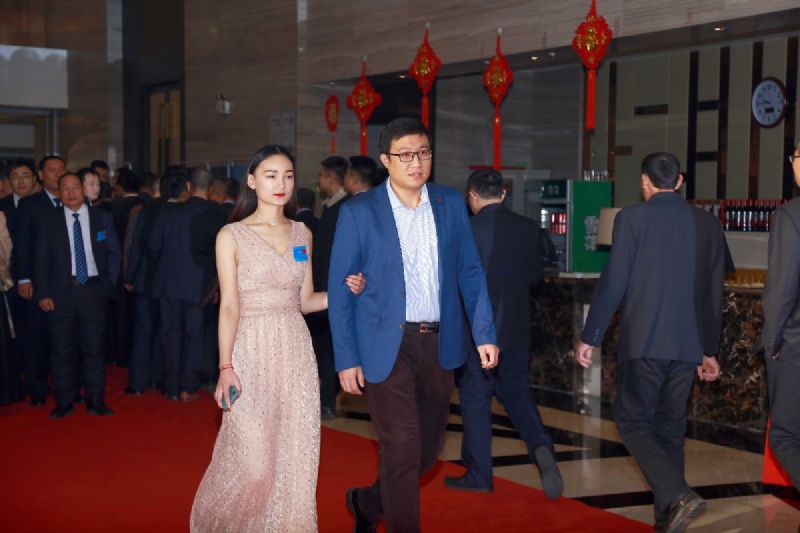 “凝心聚力 ·砥礪前行”— 龍港集團(tuán)2020新春年會完美收官！