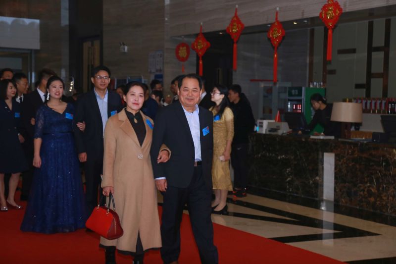 “凝心聚力 ·砥礪前行”— 龍港集團(tuán)2020新春年會完美收官！