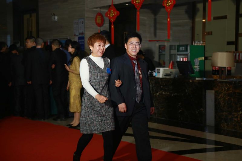“凝心聚力 ·砥礪前行”— 龍港集團(tuán)2020新春年會完美收官！