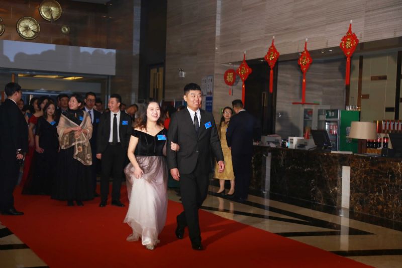“凝心聚力 ·砥礪前行”— 龍港集團(tuán)2020新春年會完美收官！