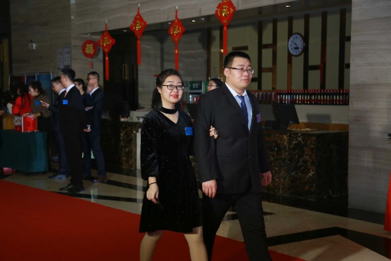 “凝心聚力 ·砥礪前行”— 龍港集團(tuán)2020新春年會完美收官！