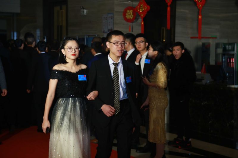 “凝心聚力 ·砥礪前行”— 龍港集團(tuán)2020新春年會完美收官！