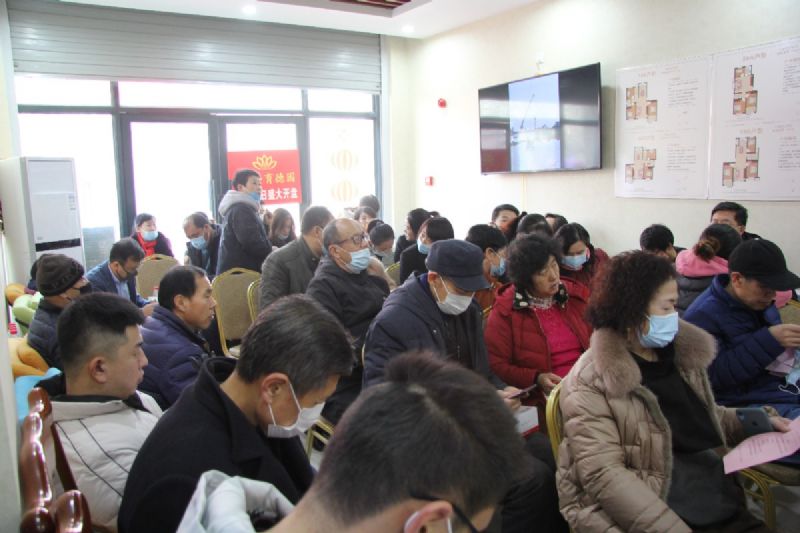 人山人海，瘋狂搶購丨直擊龍港·育德園開盤火爆現(xiàn)場(chǎng)！