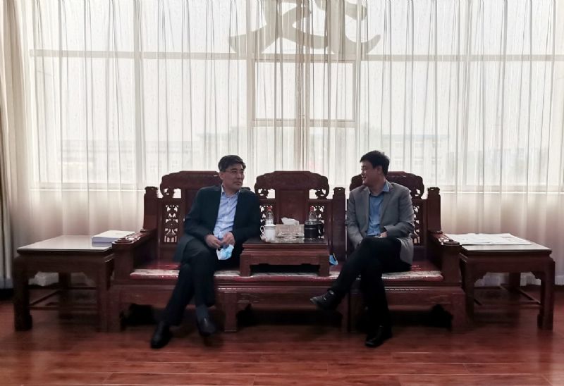 濰坊市財政局黨組書記、局長王金祥一行到龍港硅業(yè)公司調(diào)研